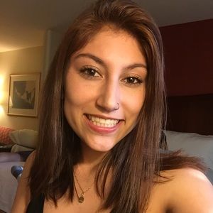 Meet your Posher, Ava